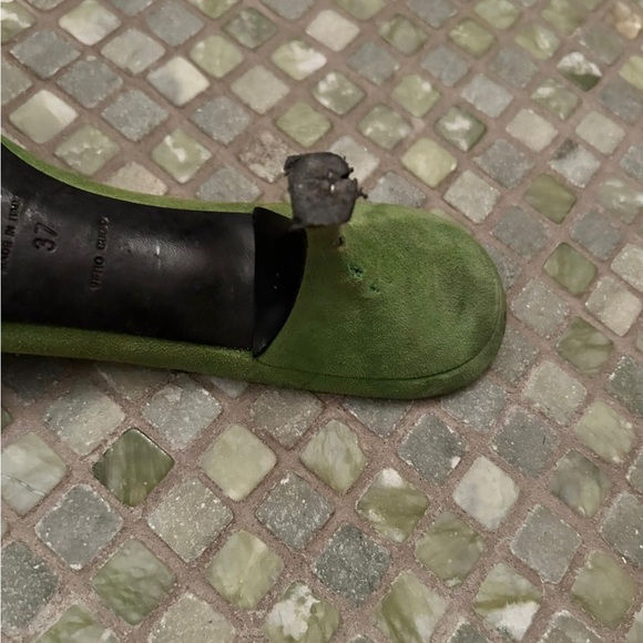 Prada heels - Picture 6 of 7